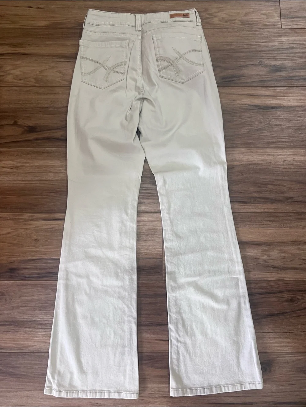 lei Cream Flare Jeans